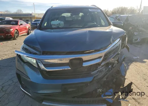 2021 Honda Pilot Touring z USA, uszkodzony, nr VIN 5FNYF5H98MB016665